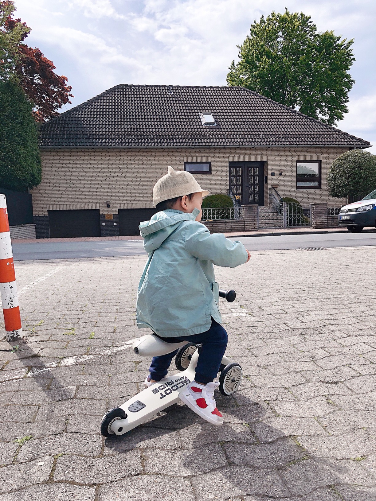 【Bicycle】Children Adjustable Seated or Standing 2-in-1 Scooter Including Safety Pad for Tip Prevention