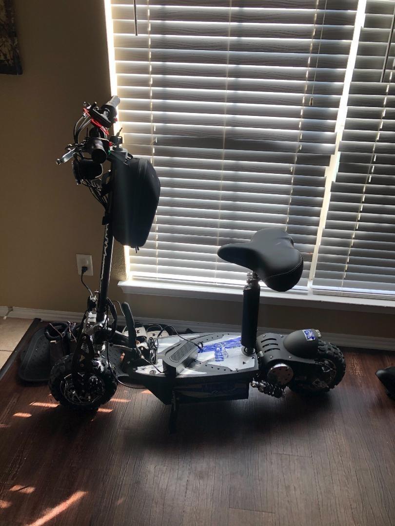 【Bicycle】UberScoot 1600w 48v Electric Scooter, Black, Large