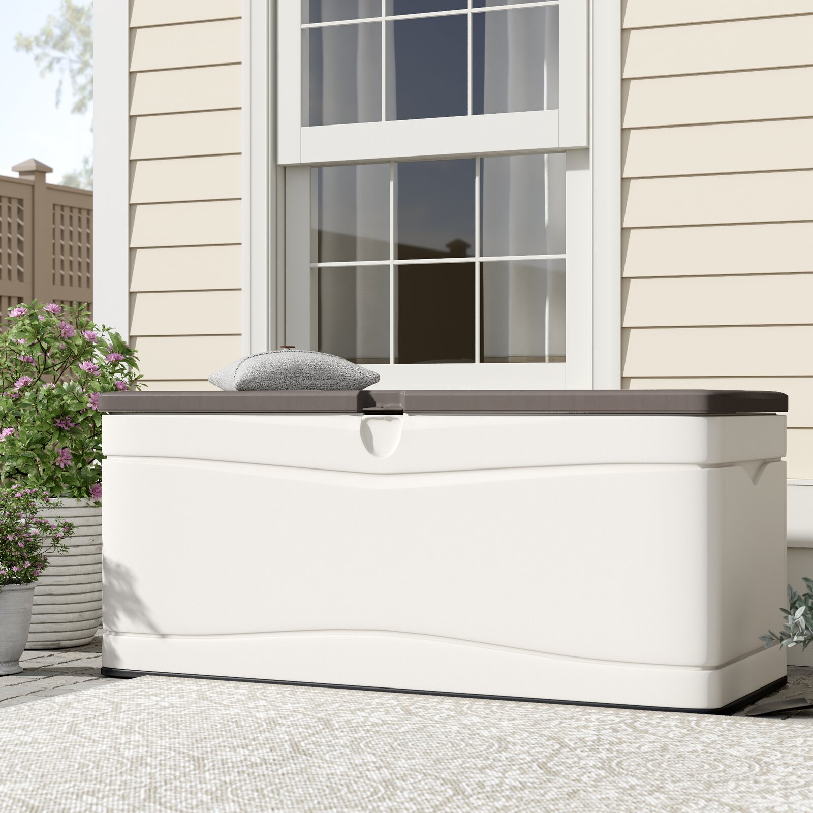 【Storage Shed】Lifetime 130 Gallons Gallon Water Resistant Plastic Lockable Deck Box
