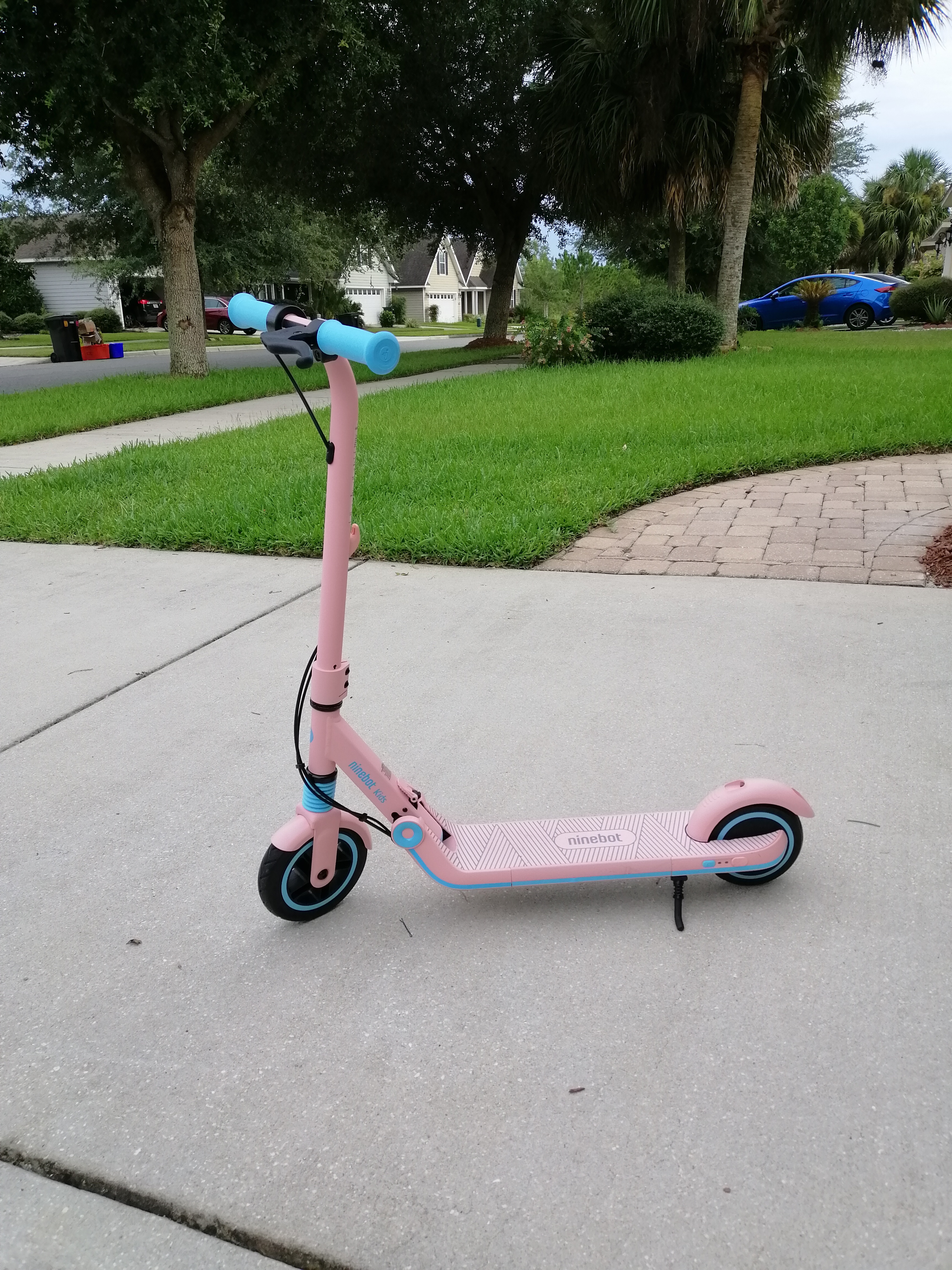 【Bicycle】Segway Ninebot Electric Kick Scooter for Kids, 6.2 Miles Range & 8.7 MPH(10, 11.2MPH)